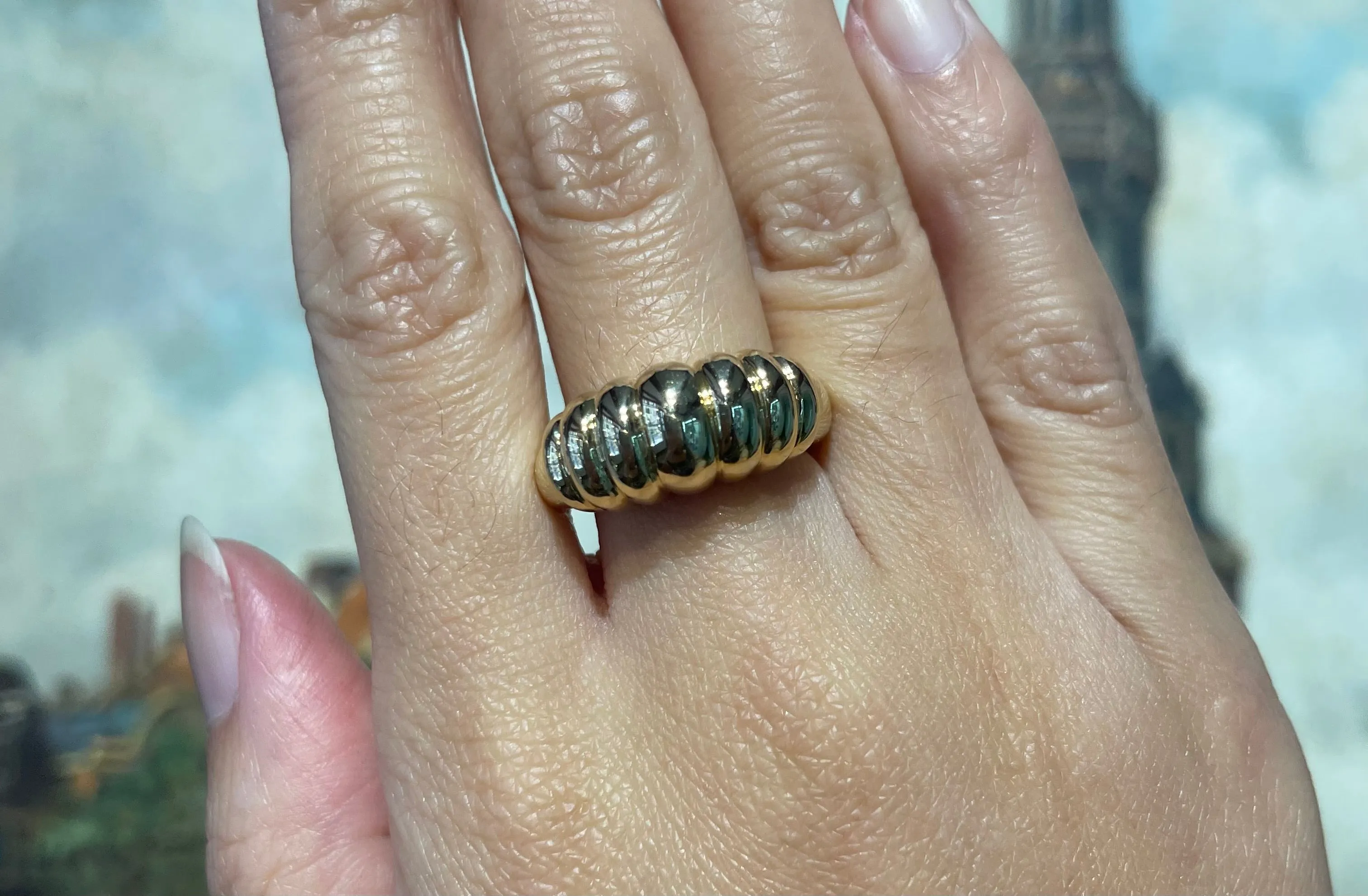 18 carat gold cocktail ring