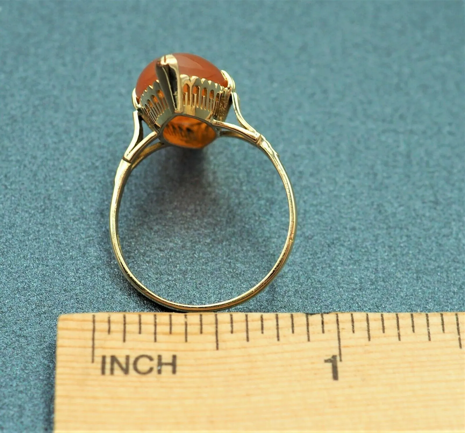 18ct Yellow Gold Carnelian Ring