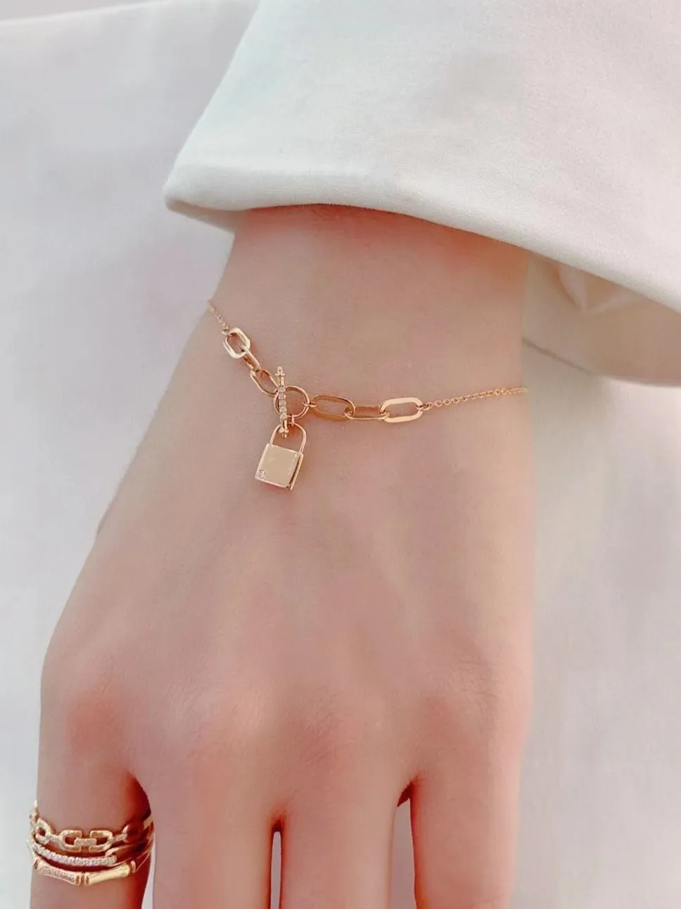 18K Gold Smile Custom Bracelet Fashion Double Solid Yellow Gold Jewelry Women Layer Wedding Diamond Medal Bracelet
