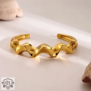 18K gold trendy personalized wave pattern design light luxury style bracelet