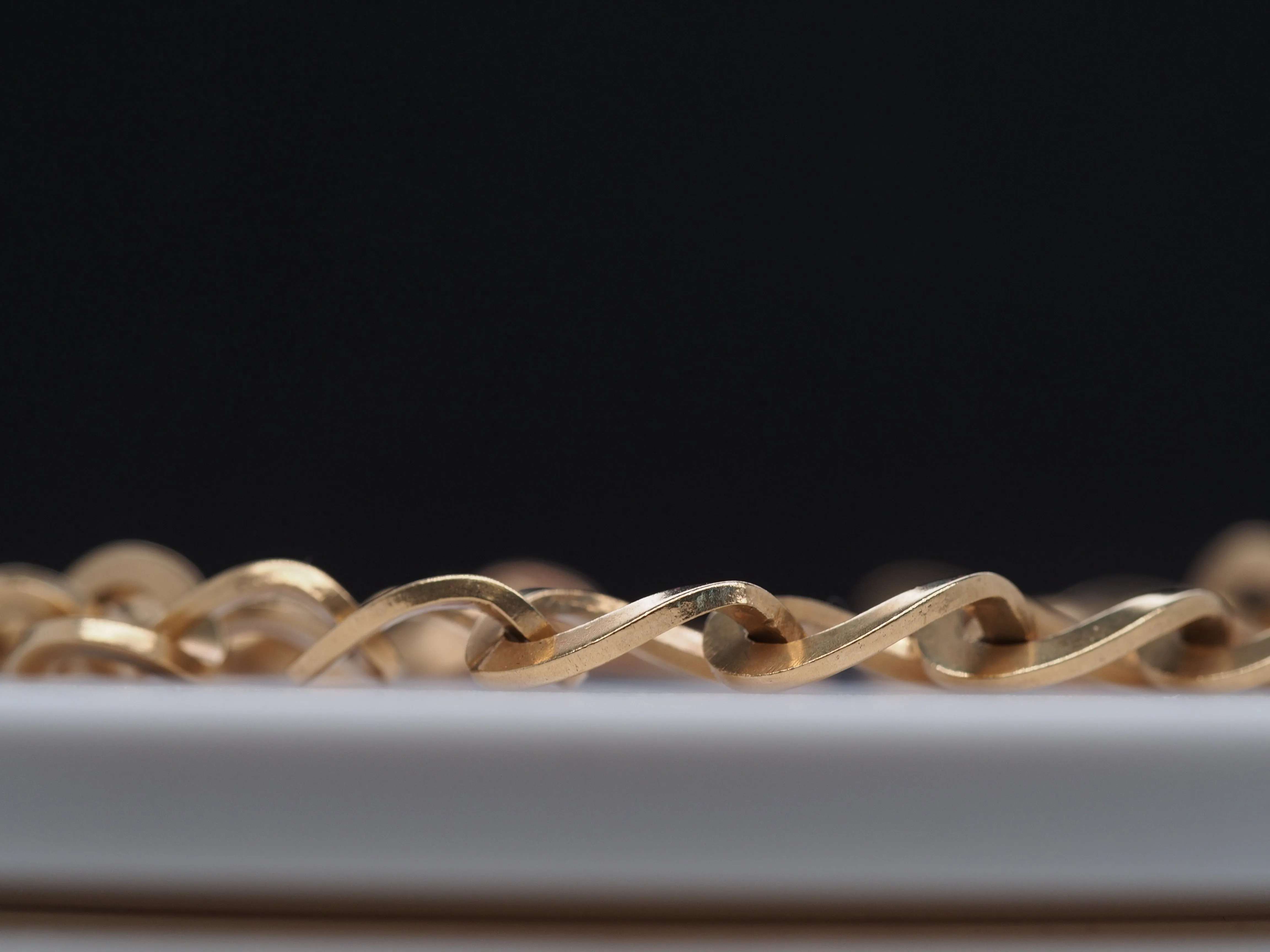 1940s 18K Yellow Gold Bracelet Oval Link with Hallmarks