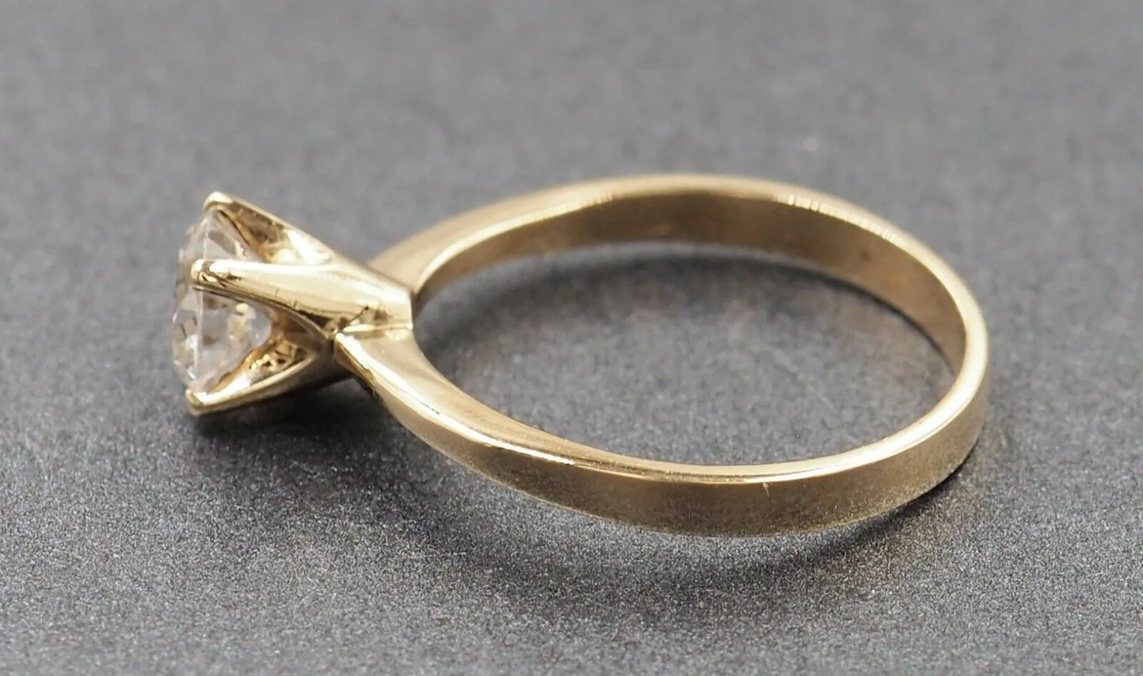 Clear Cubic Zirconia Solitaire 9ct Yellow Gold Ring