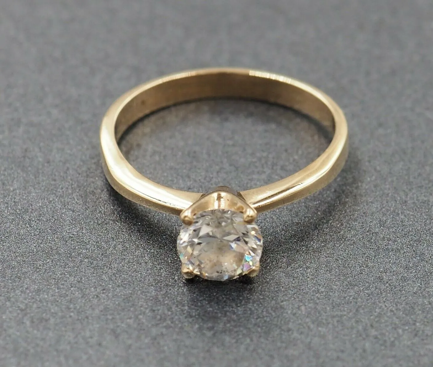 Clear Cubic Zirconia Solitaire 9ct Yellow Gold Ring