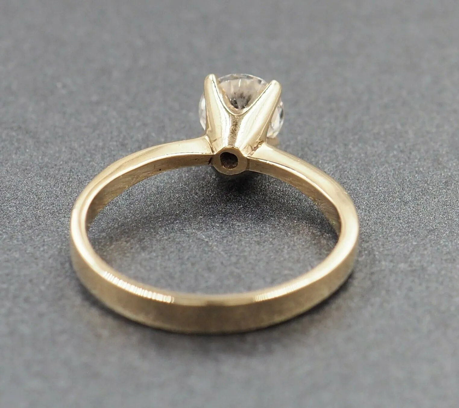 Clear Cubic Zirconia Solitaire 9ct Yellow Gold Ring