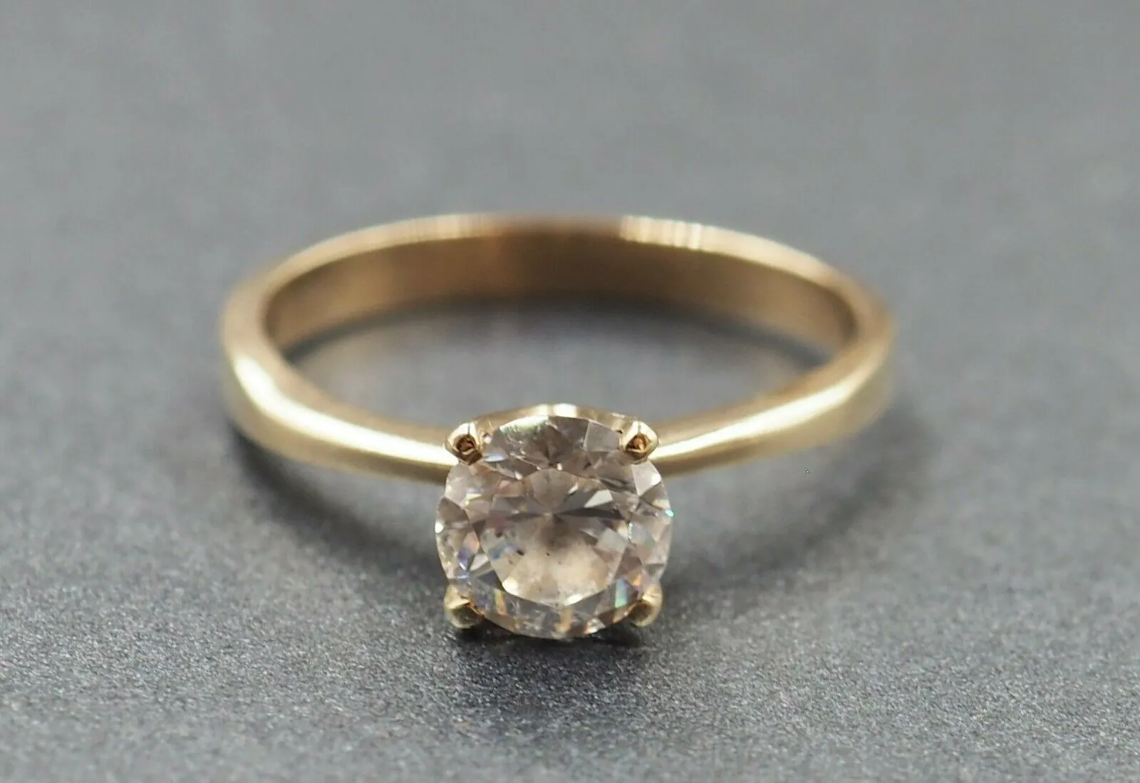Clear Cubic Zirconia Solitaire 9ct Yellow Gold Ring