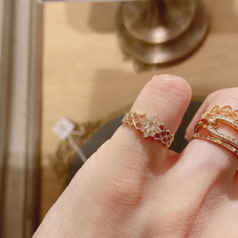 French Retro Moonstone Grid Lace Hollow Ring
