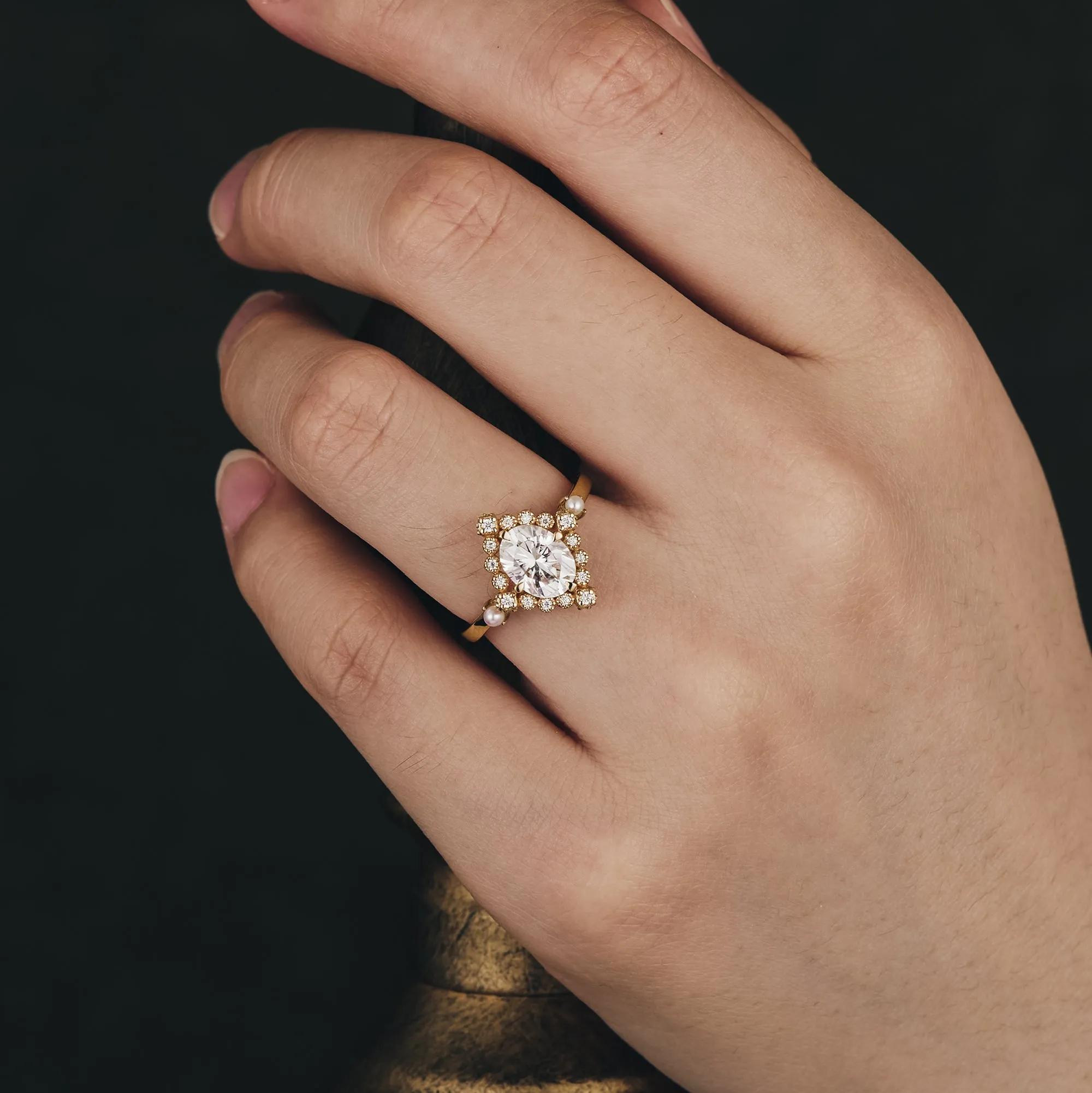 GemsMagic Exclusive Moissanite Rings for Elegant Ladies