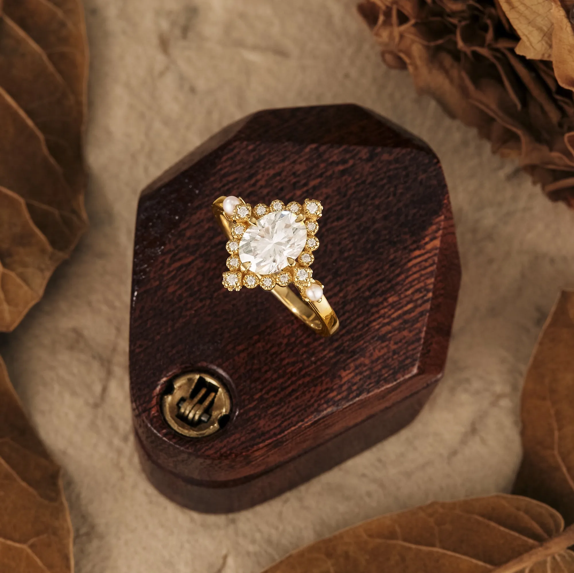 GemsMagic Exclusive Moissanite Rings for Elegant Ladies