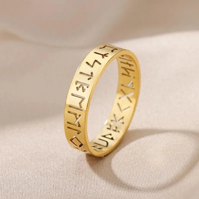 New In Twisted Snake Rings For Women and Girls - 14K Gold Colour Stainless Steel Aesthetic Luxury Vintage Rings