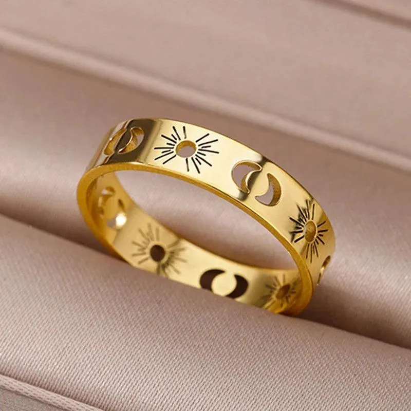 New In Twisted Snake Rings For Women and Girls - 14K Gold Colour Stainless Steel Aesthetic Luxury Vintage Rings
