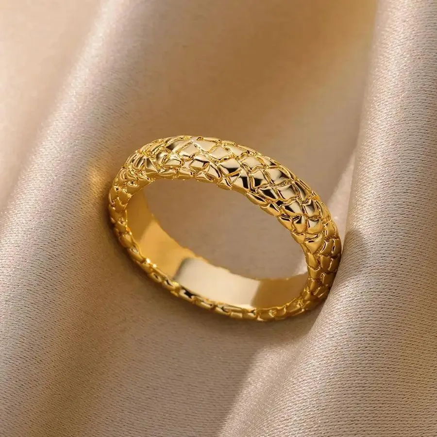 New In Twisted Snake Rings For Women and Girls - 14K Gold Colour Stainless Steel Aesthetic Luxury Vintage Rings