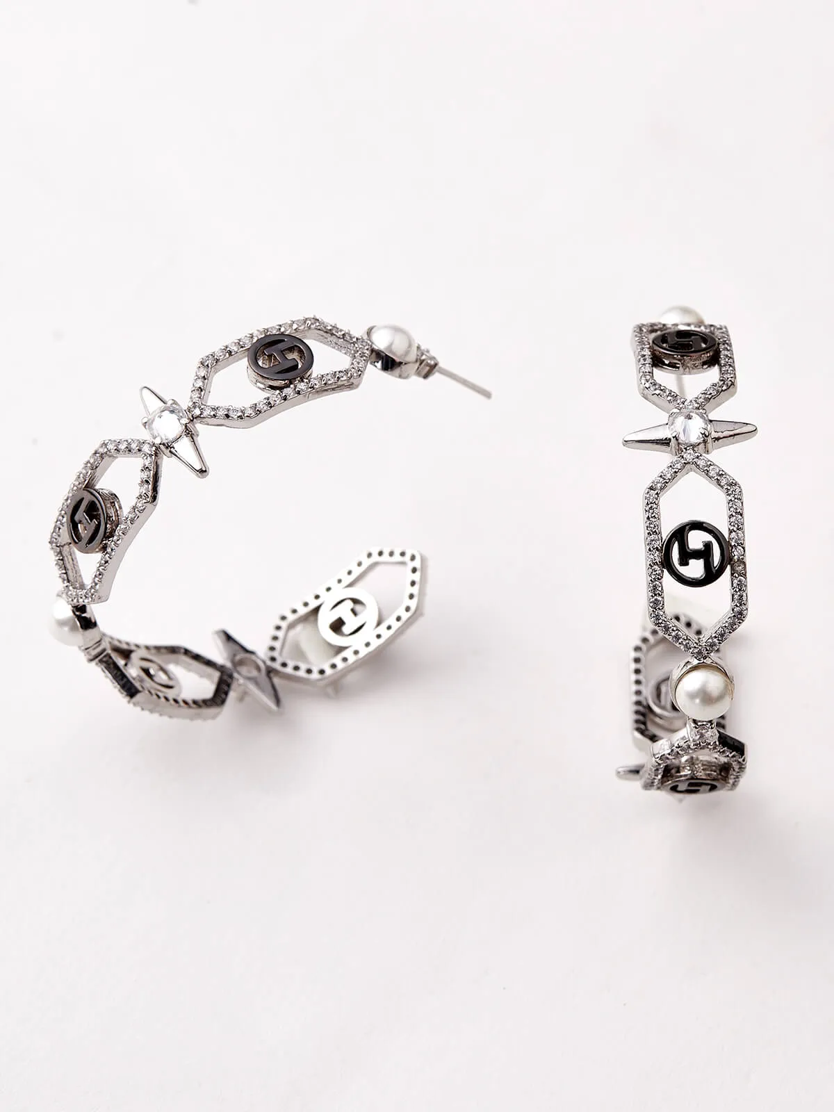 Outhouse   I    OH Celeste Biscayne Boulevard Sirius Hoop Earrings Silver New OHAW19EA091