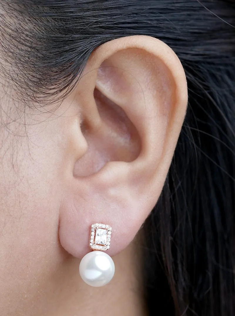 Pearl Plug Earrings (Pure Silver)