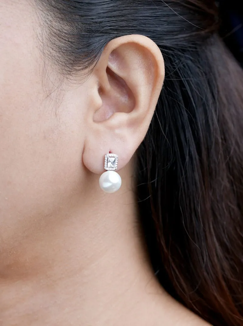 Pearl Plug Earrings (Pure Silver)