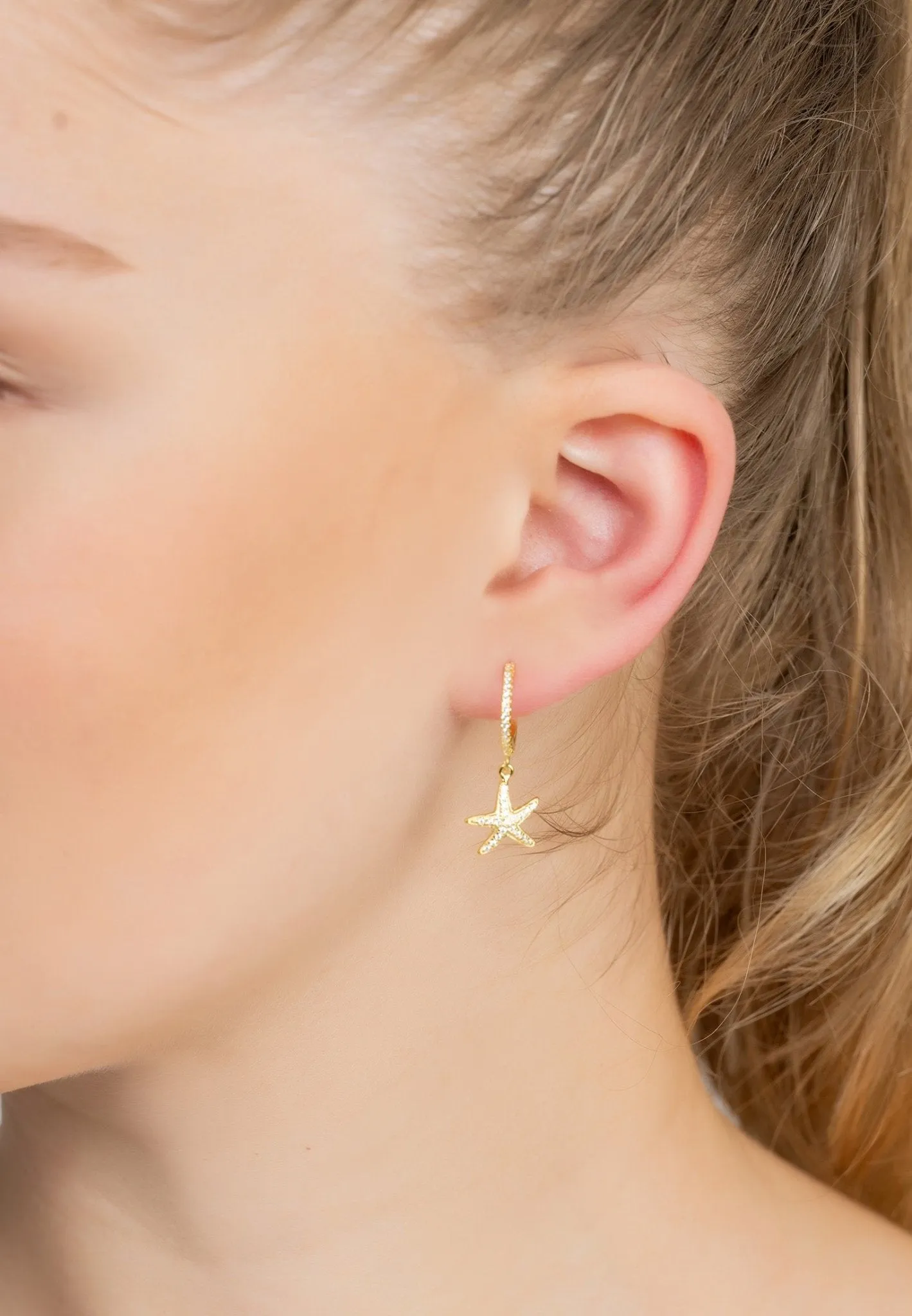 Starfish Sparkling Hoop Earrings Gold