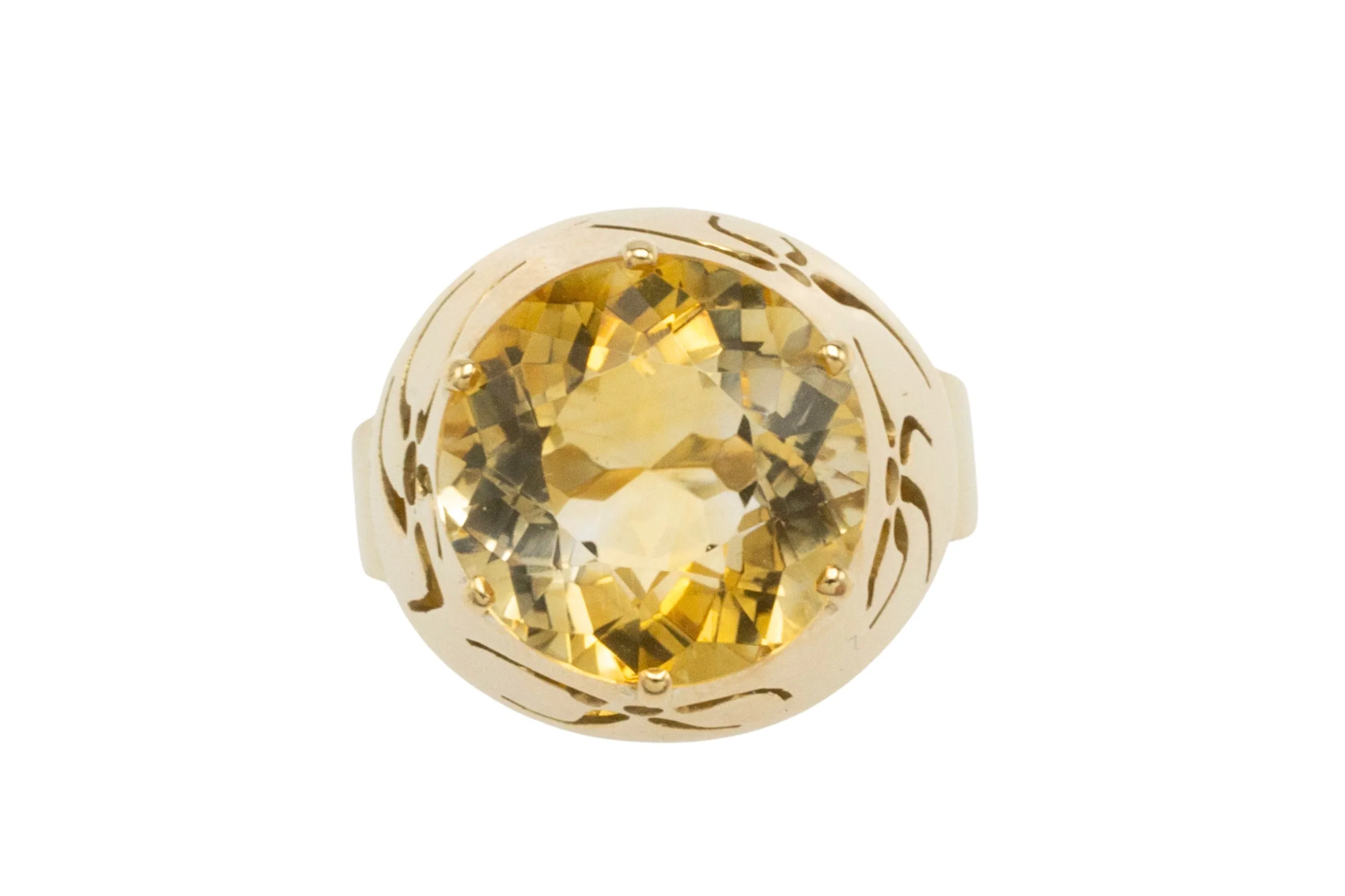 Vintage citrine ring in 14 carat gold
