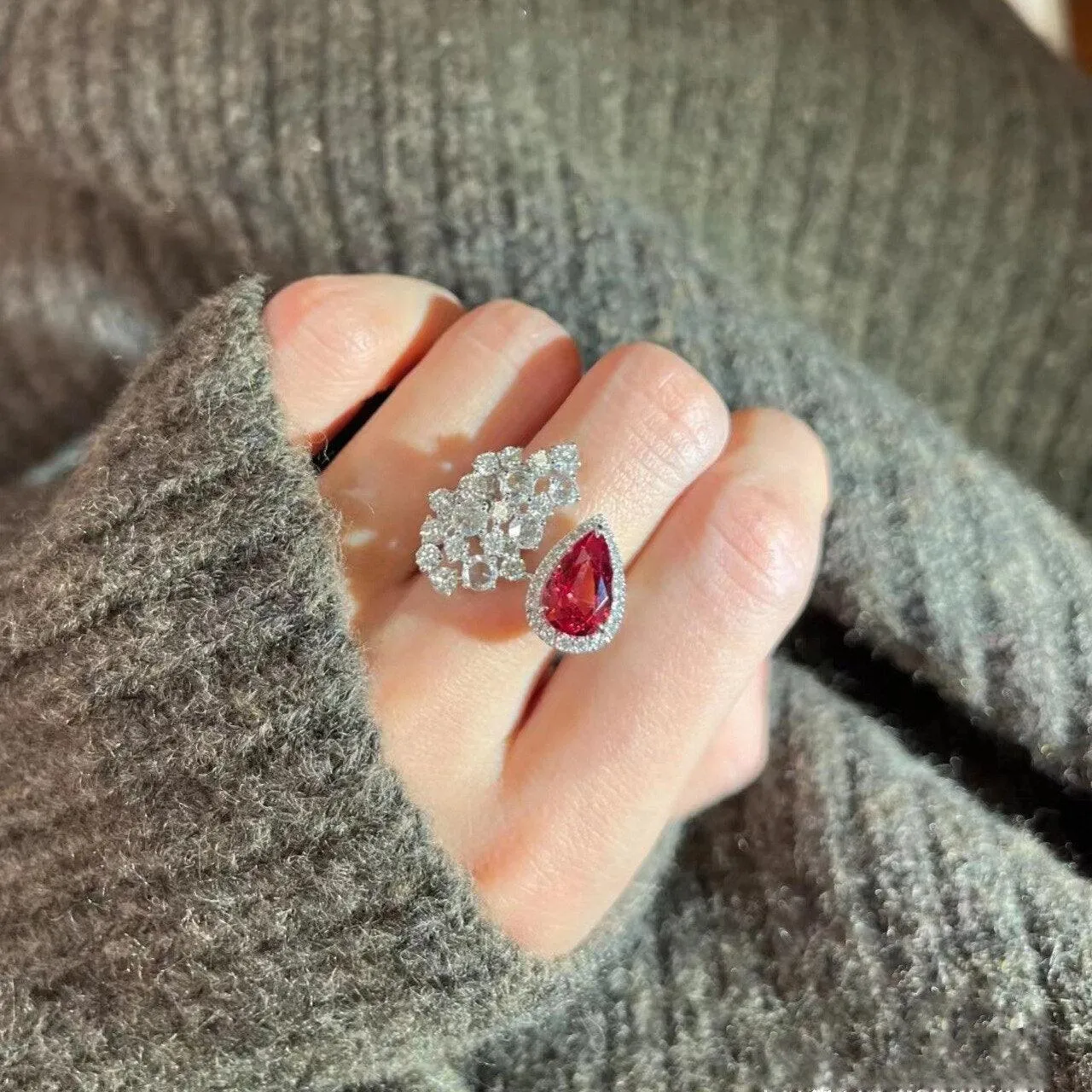 VINTAGE FASHION RINGS Luxury Burgundy AAA  Zircon Flower Engagement Rings
