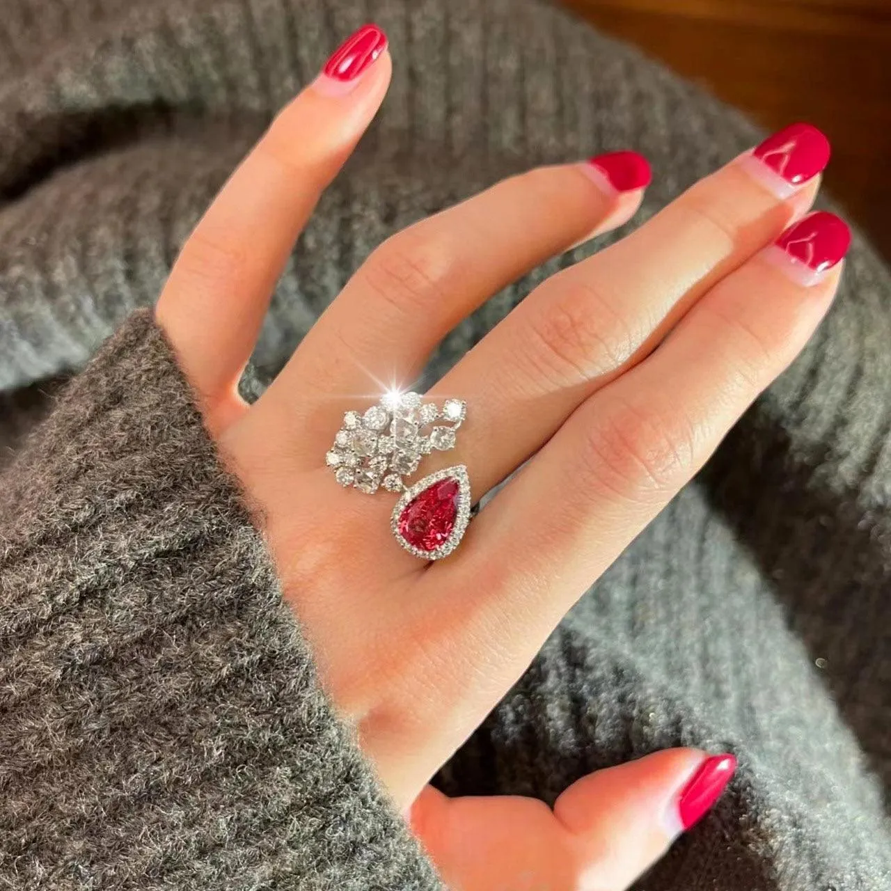 VINTAGE FASHION RINGS Luxury Burgundy AAA  Zircon Flower Engagement Rings