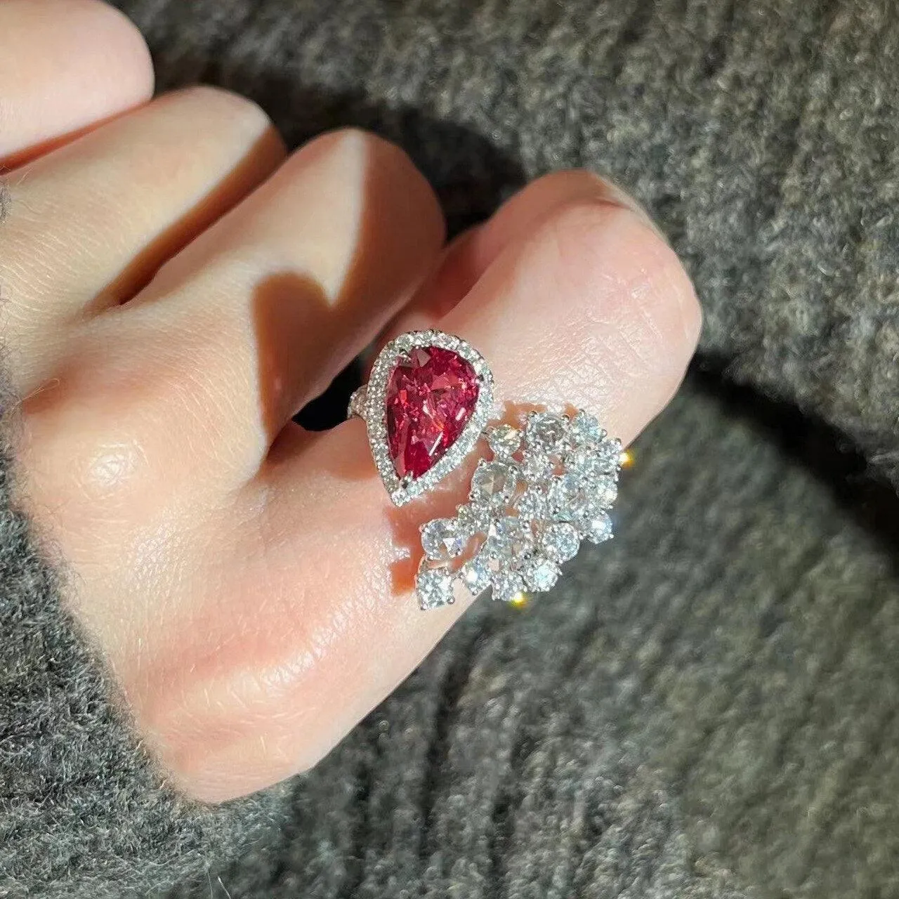 VINTAGE FASHION RINGS Luxury Burgundy AAA  Zircon Flower Engagement Rings