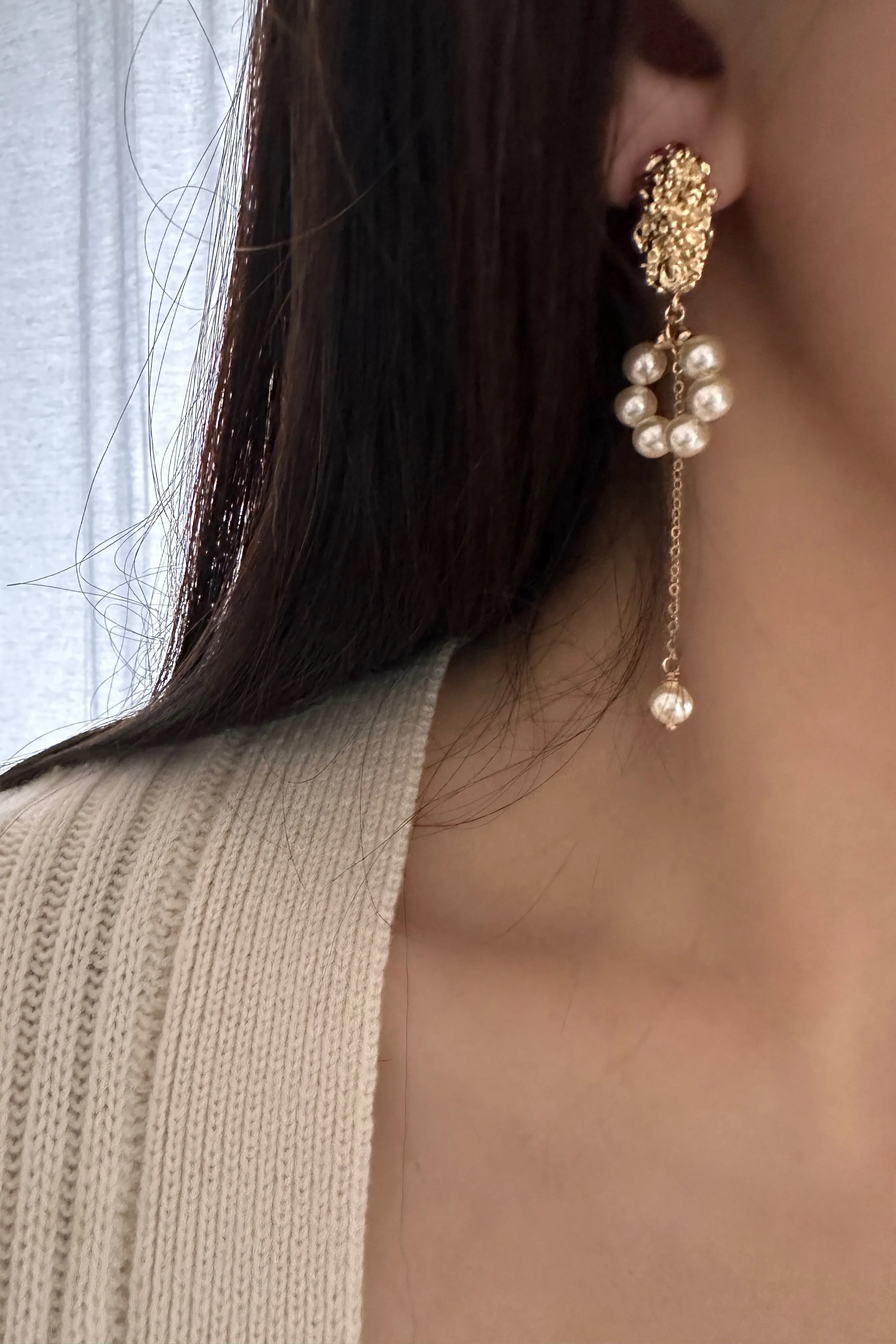 Vintage Hanging Pearl Earrings